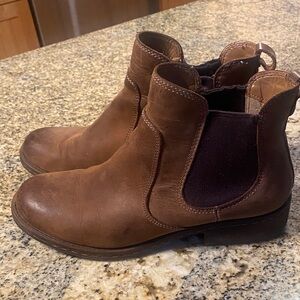 Comfortiva Tan Leather Footbed